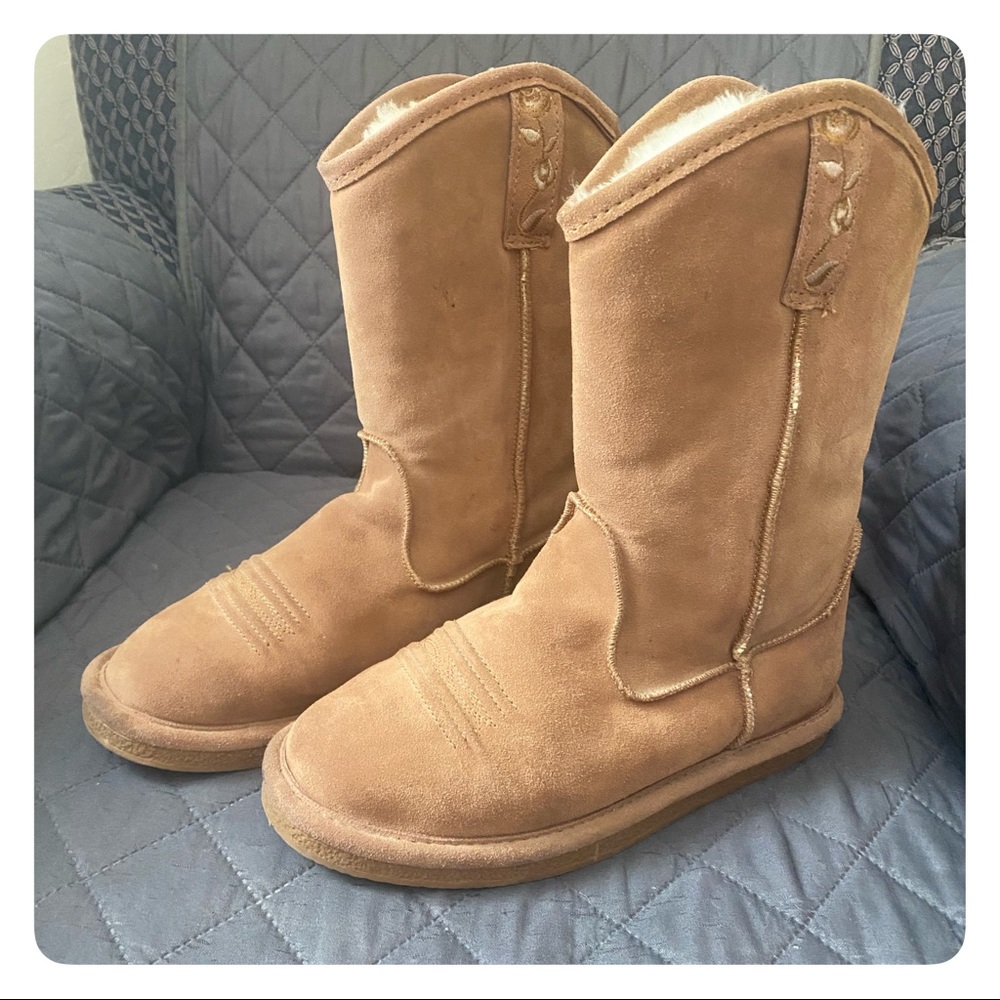 BearPaw Cowgirl inspired boots Women’s size 7